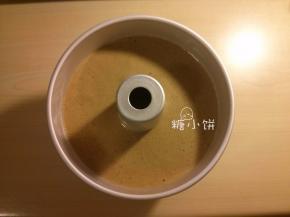 入模，震几下消去大气泡