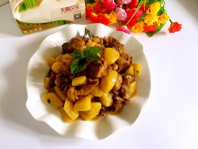 土豆烧鸡块