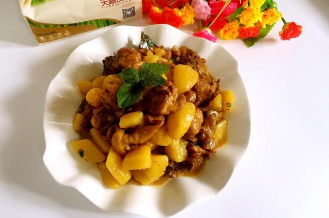 土豆烧鸡块