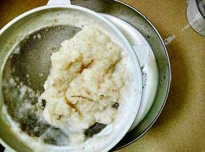 过滤果汁。（不过滤也可以）