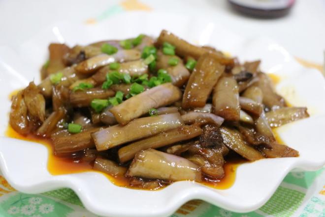 烧烤香菇酱茄子