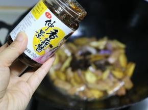 加入仲景烧烤味香菇酱