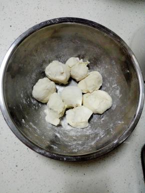 分成大小均匀的面团