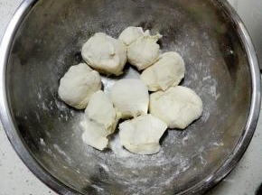 分成大小均匀的面团