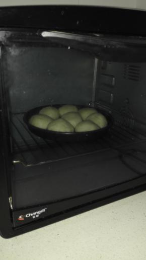 放入烤箱，35度进行二次发酵50分钟