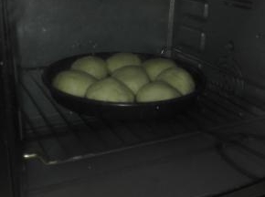 放入烤箱，35度进行二次发酵50分钟