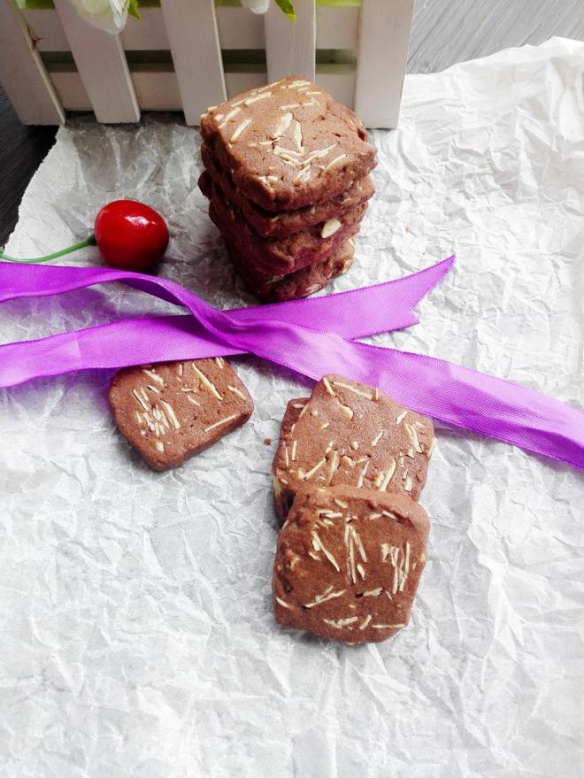 杏仁片巧克力饼干