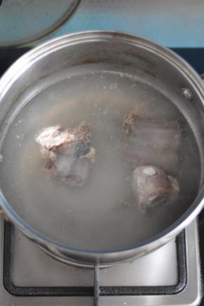 排骨飞水。