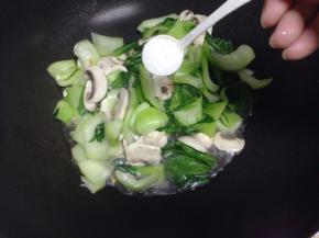 加适量的盐调味即可