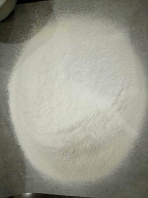 这是过筛好的面粉，备用。