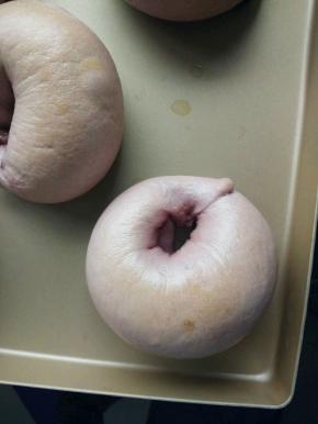 立即送入预热好的烤箱，200度15分钟左右。