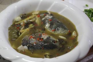 煮好后，讲鱼头盛出