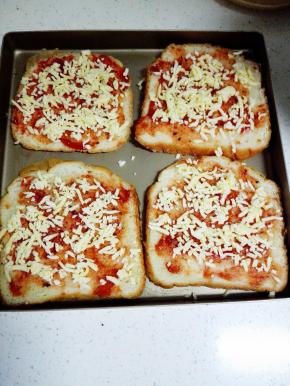 放一层马苏里拉芝士