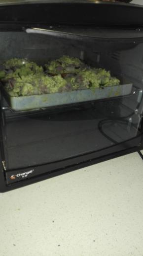 放入预热好的烤箱中层，200度，上下管，20分钟