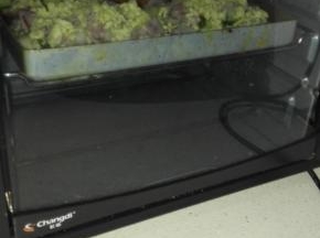 放入预热好的烤箱中层，200度，上下管，20分钟