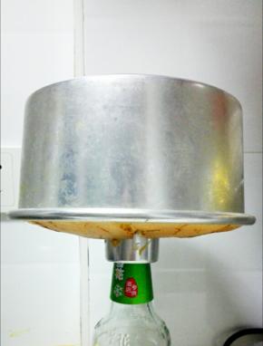 烤好后取出倒扣