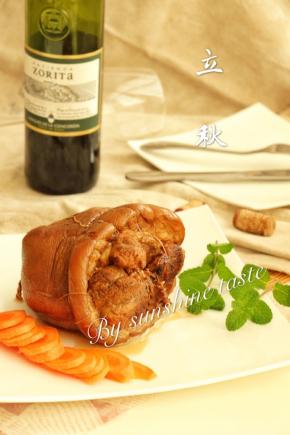 晾凉后 取出 把绑线剪掉 可以准备上桌了