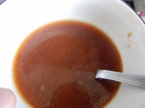 加入淀粉搅拌均匀