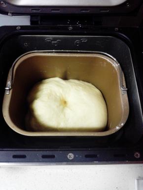 选择发酵功能键，发酵至2-2.5倍大小，约1小时