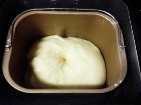 选择发酵功能键，发酵至2-2.5倍大小，约1小时