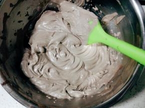 打发至硬性状态