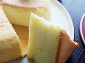 口感比戚风湿一些