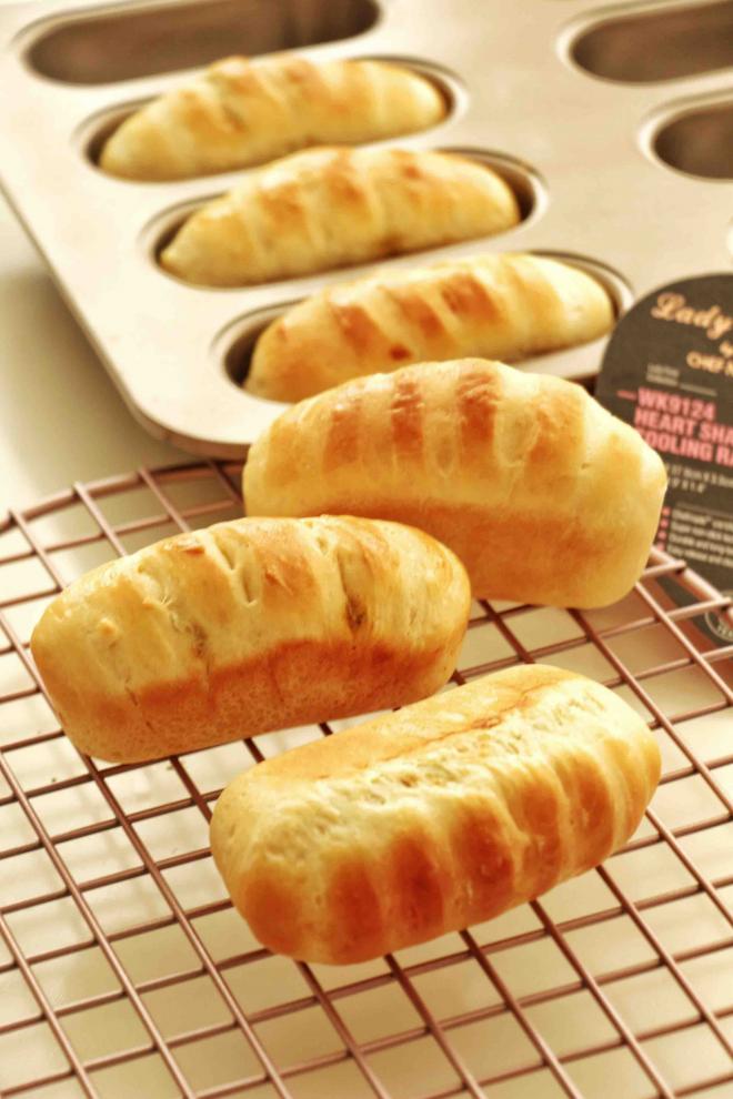 肉松香葱小餐包