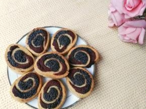 看看豆沙黑芝麻双色年轮饼干，颜值高吧？