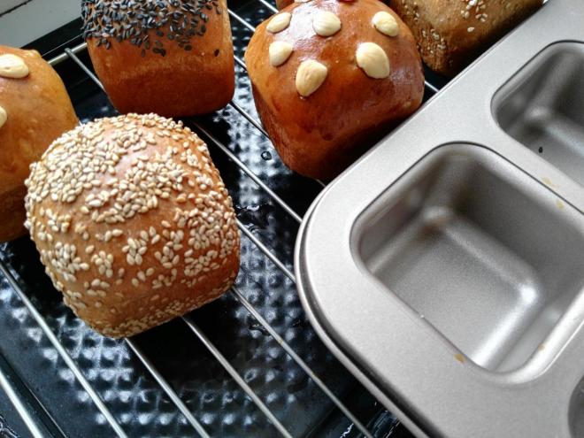 全麦豆沙小餐包