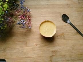 先吃个纸杯慕斯，味道很好哦。。。。。。