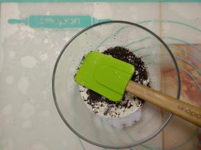 倒入烧开的淡奶油，