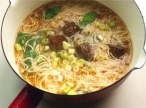 加入小葱即可。