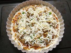 最后撒上适量马苏里拉芝士。