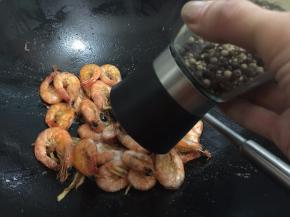 10. 加入黑胡椒粉