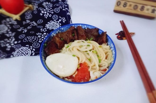 牛肉鸡蛋面