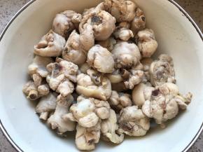 捞出来后再用热水冲一下