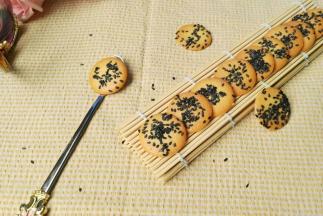 可爱吧？像不像儿时的杏仁饼干？