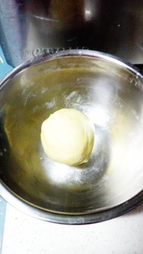 揉成光滑的面团