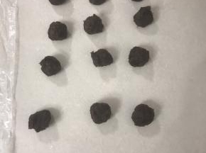 这时把红豆沙分成15 份，大小自己决定。