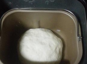 选择发酵程序，约1小时，发酵至2倍大