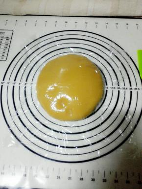 盖上保鲜膜，静置30分钟