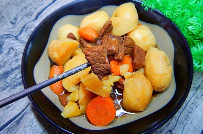 土豆烧牛肉