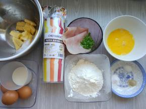 准备好各种材料，黄油切小块软化