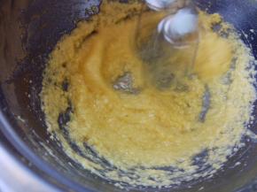 搅打至完全融合