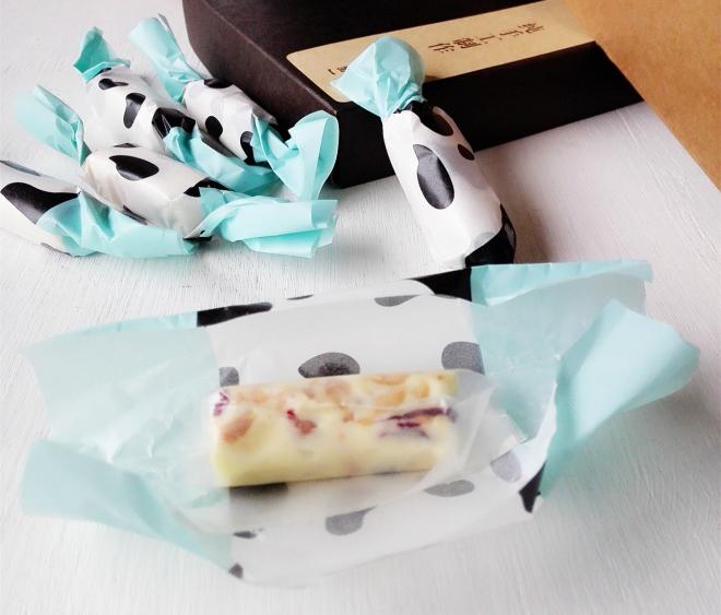 花生蔓越莓牛轧糖