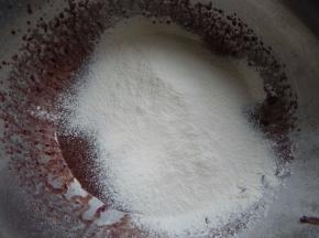 搅拌均匀在加入低粉