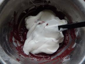 在加入打发的蛋清