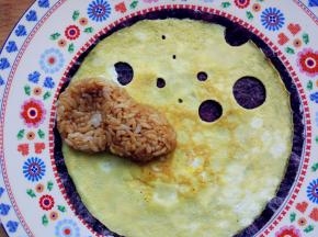 在盘中选择恰当位置摆好