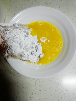 在蛋液里过一遍