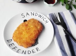 待两面都呈金黄色，即可关火取出